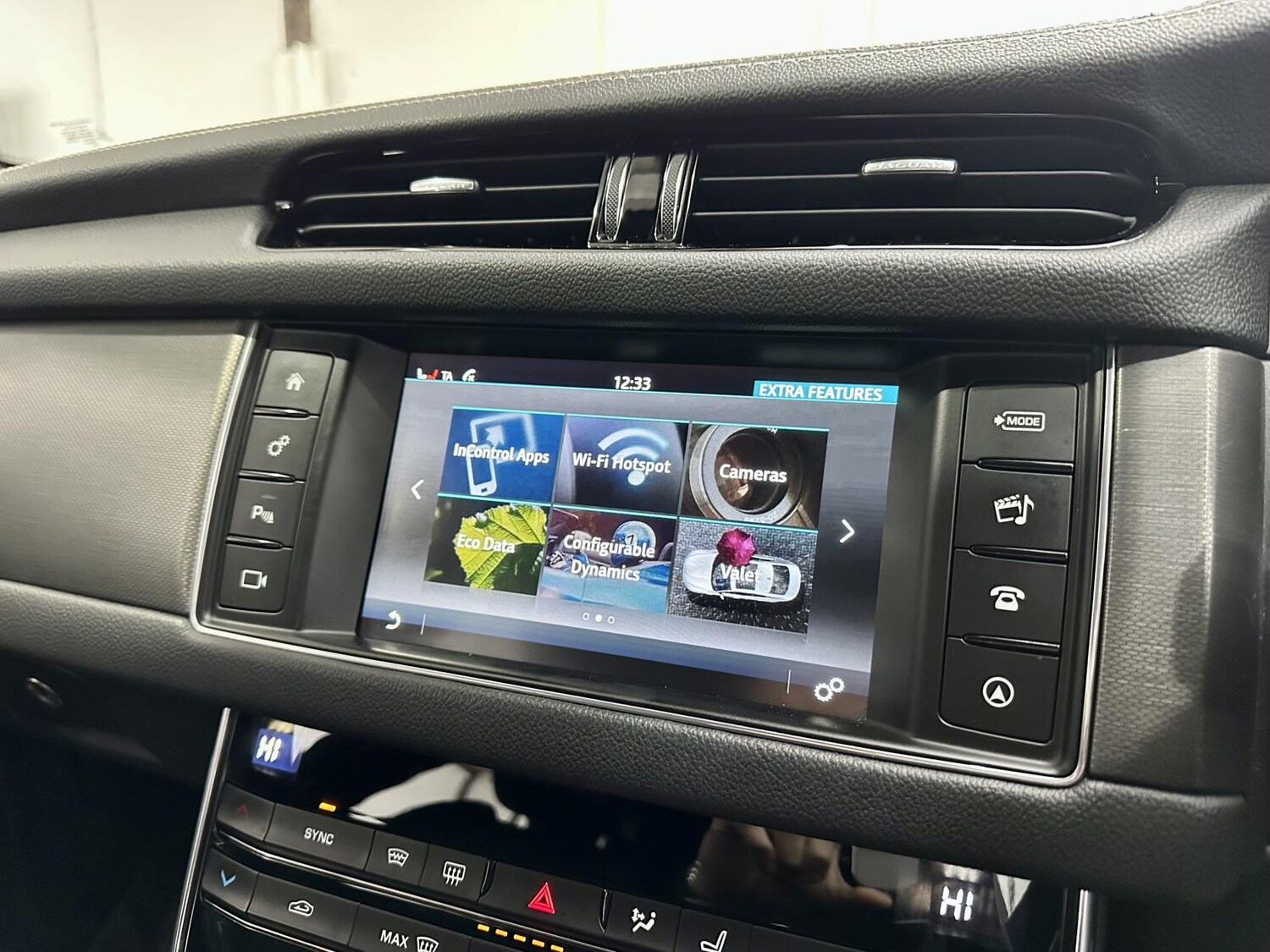 Used Jaguar XF 2016 for sale - 77339622: Photo 42