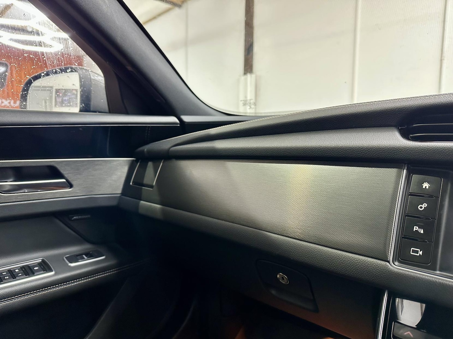 Used Jaguar XF 2016 for sale - 77339622: Photo 46