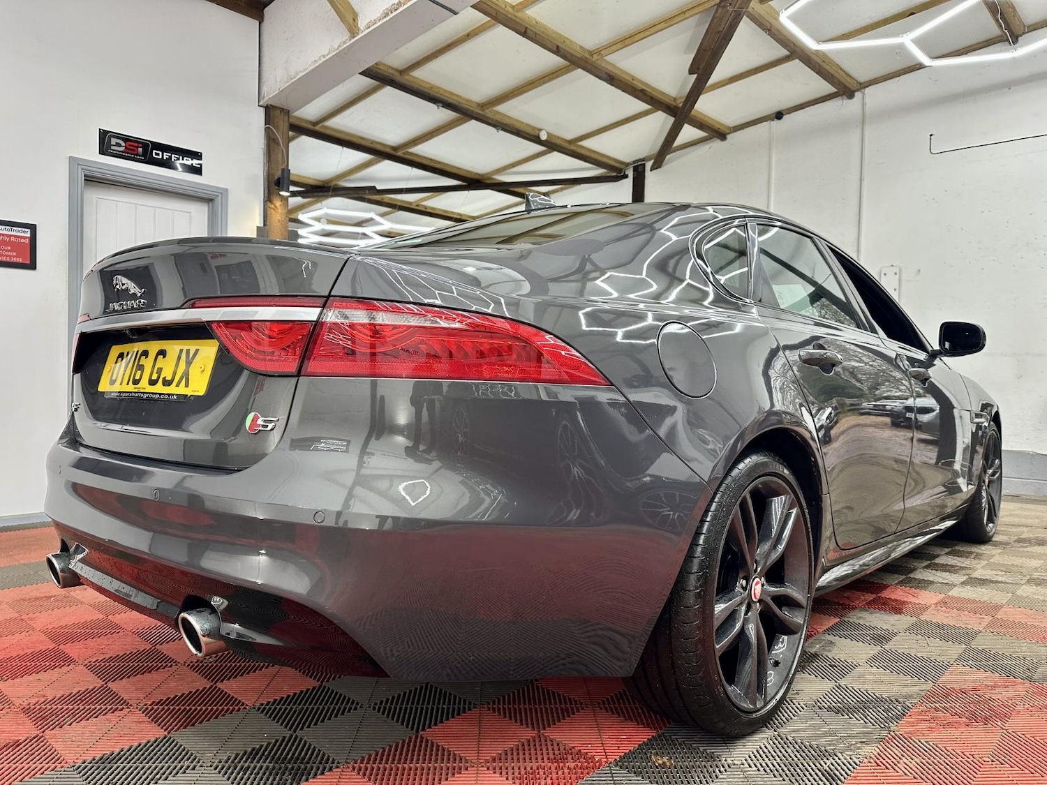 Used Jaguar XF 2016 for sale - 77339622: Photo 9