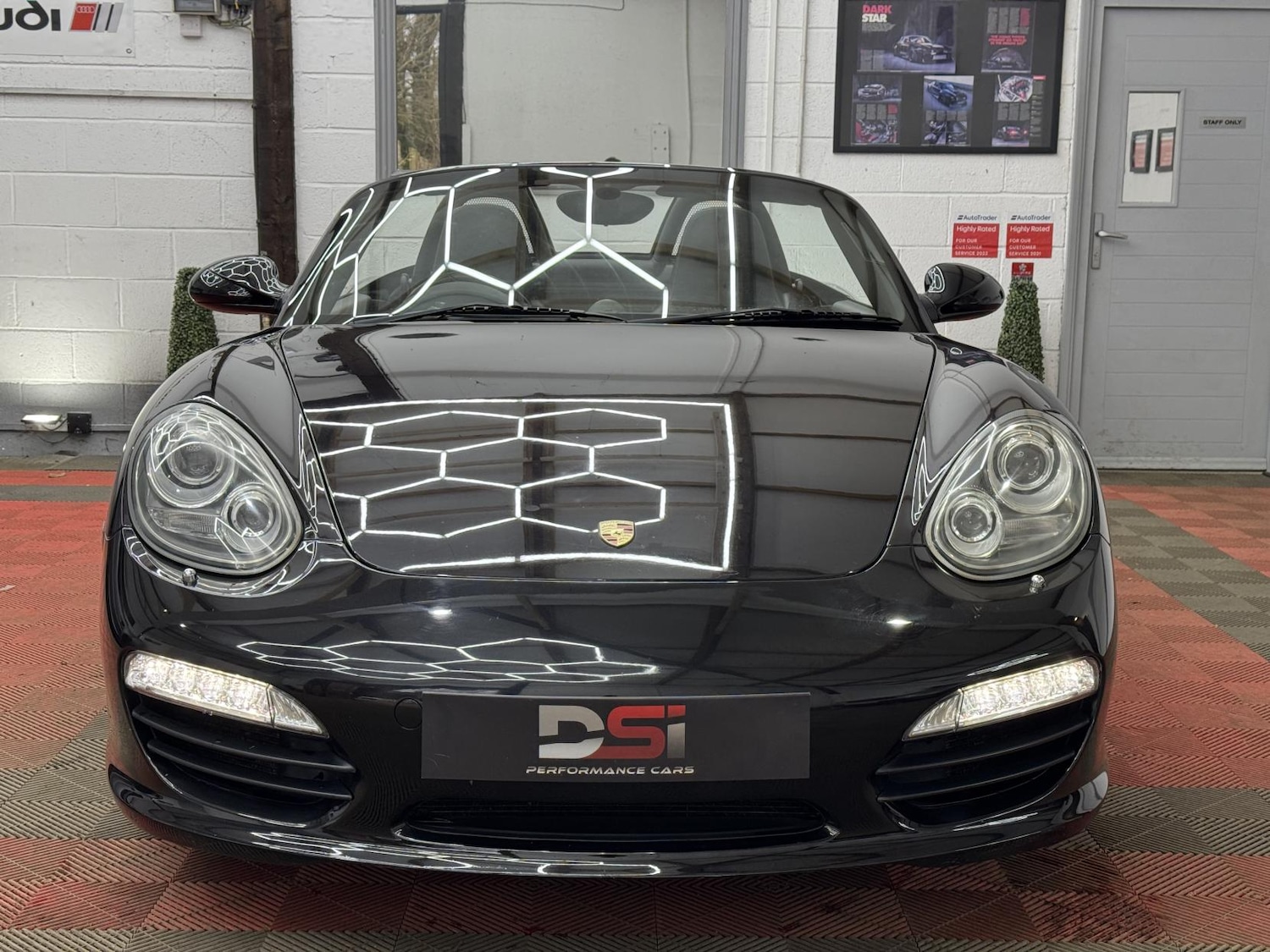 Used Porsche Boxster 2011 for sale - 77848282: Photo 2