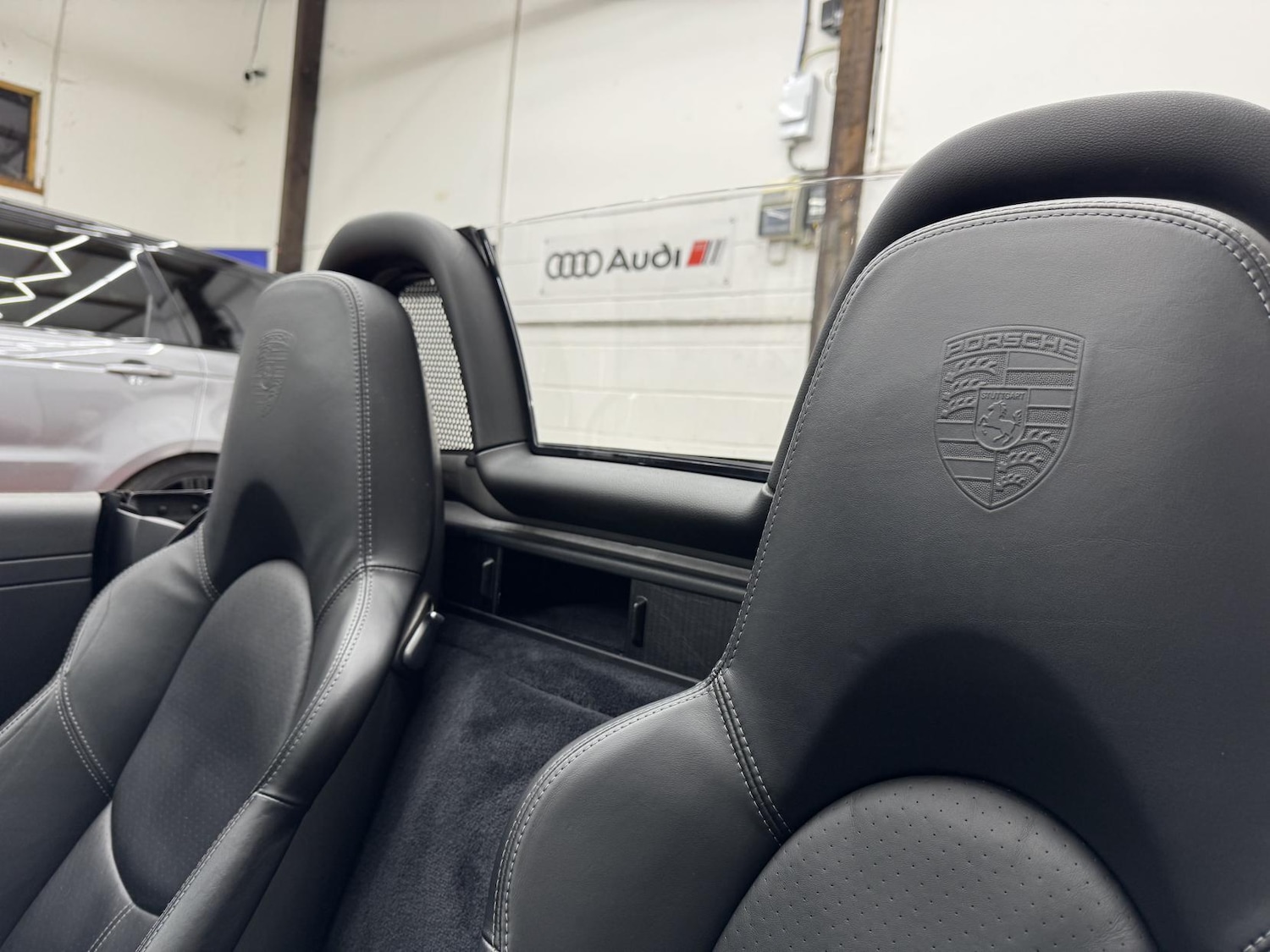 Used Porsche Boxster 2011 for sale - 77848282: Photo 25