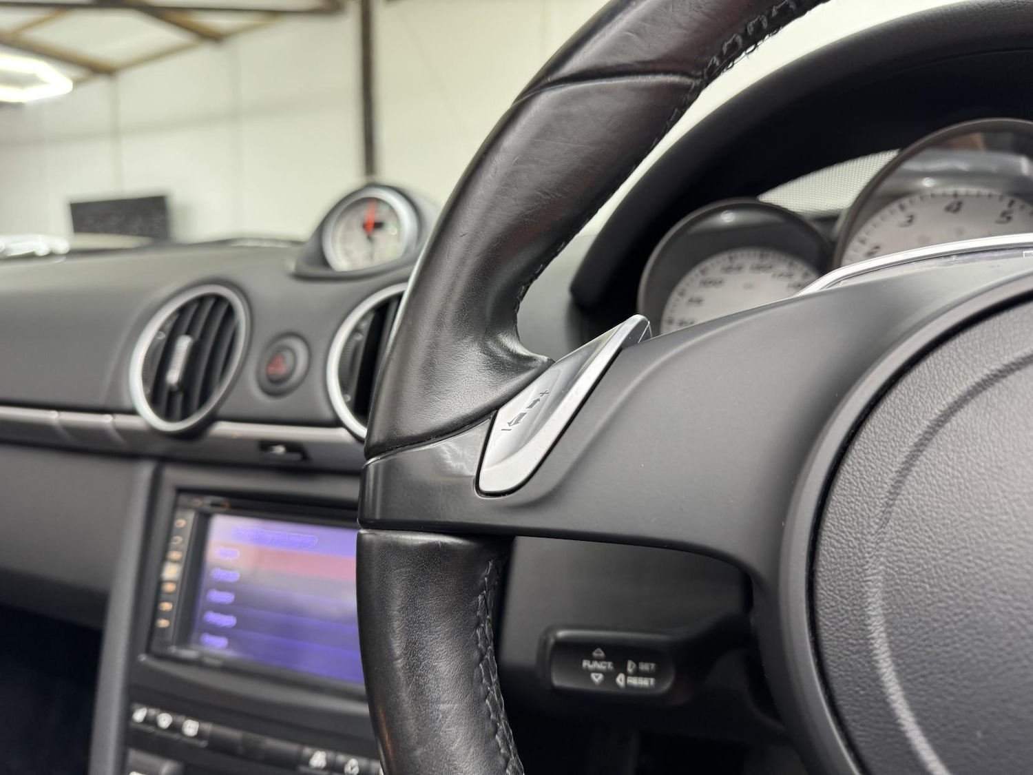 Used Porsche Boxster 2011 for sale - 77848282: Photo 27