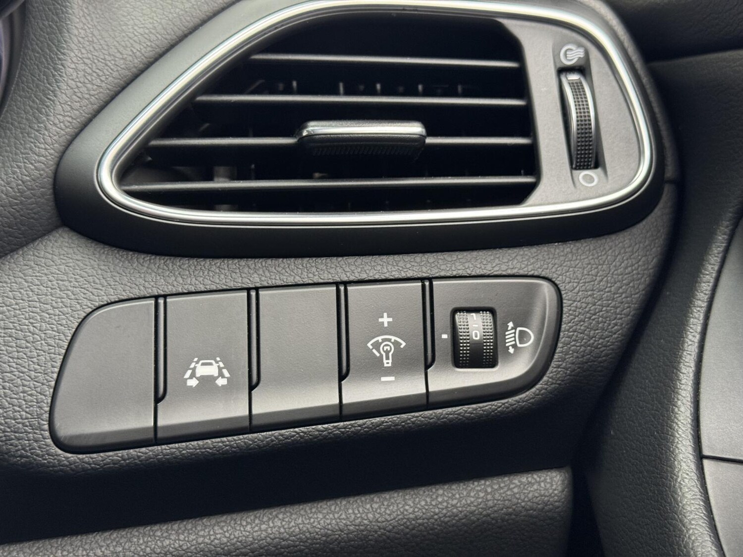 Used Hyundai i30 2020 for sale - 77607167: Photo 48