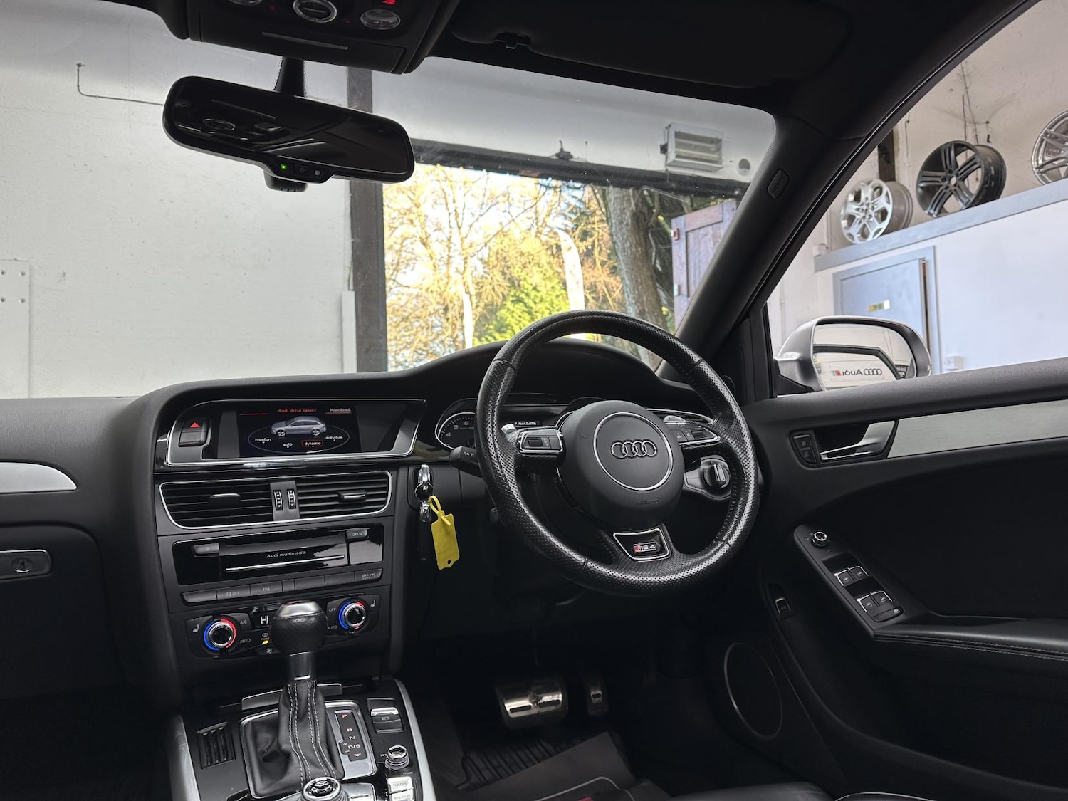 Used Audi RS4 2015 for sale - 77921746: Photo 32