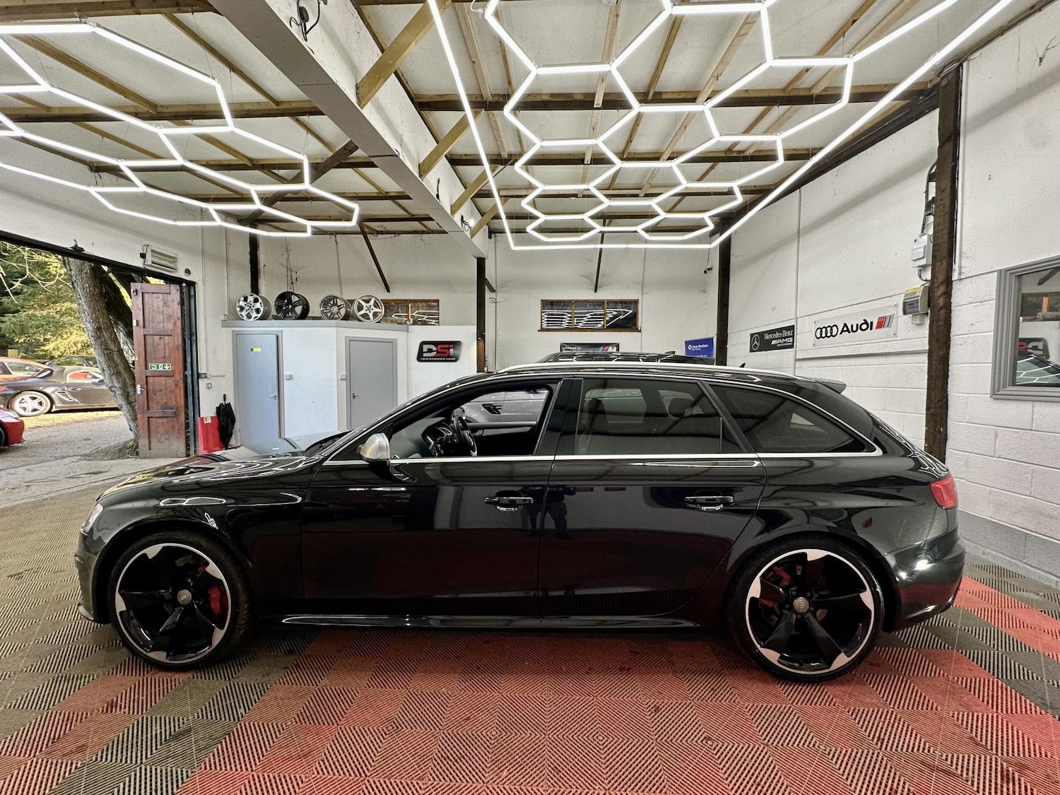 Used Audi RS4 2015 for sale - 77921746: Photo 8