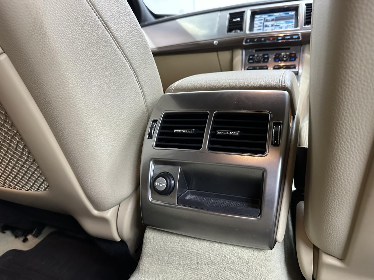 Used Jaguar XF 2013 for sale - 77822681: Photo 26