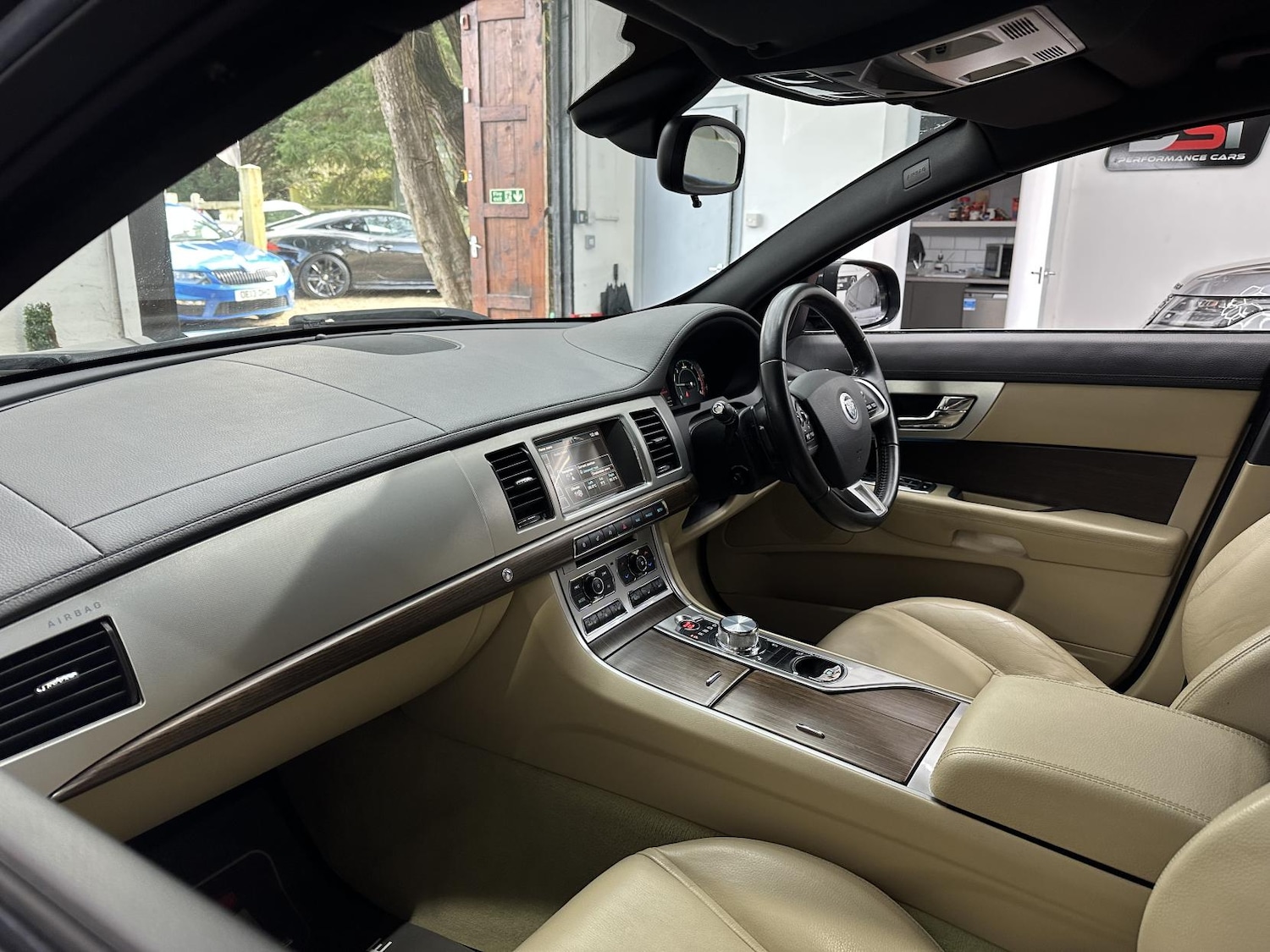 Used Jaguar XF 2013 for sale - 77822681: Photo 29