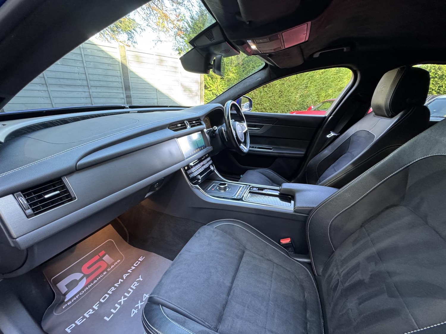 Used Jaguar XF 2018 for sale - 76568424: Photo 22