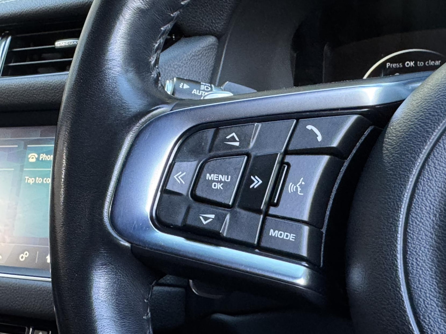 Used Jaguar XF 2018 for sale - 76568424: Photo 30