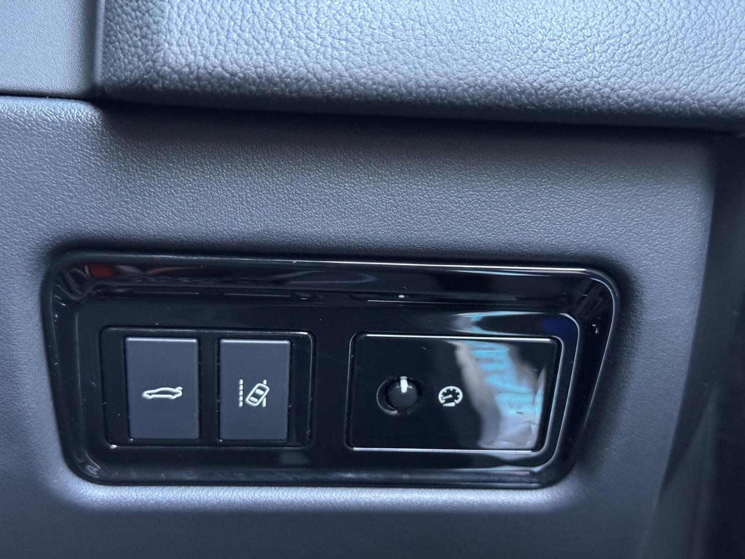 Used Jaguar XF 2018 for sale - 76568424: Photo 32