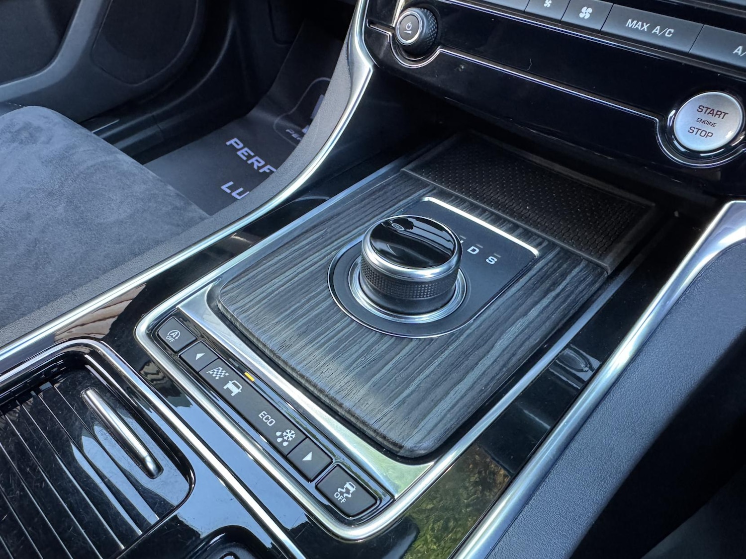 Used Jaguar XF 2018 for sale - 76568424: Photo 38