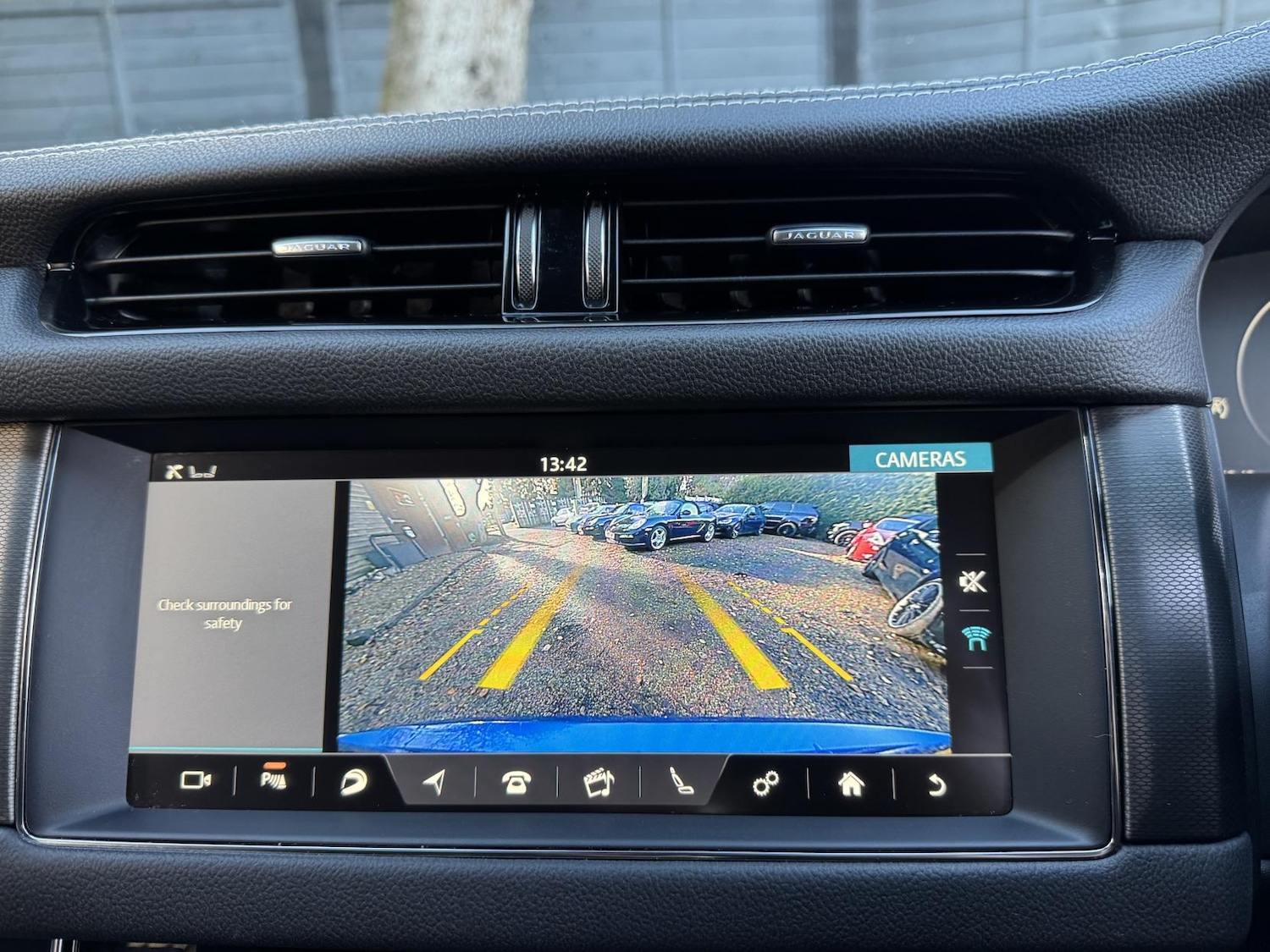 Used Jaguar XF 2018 for sale - 76568424: Photo 39