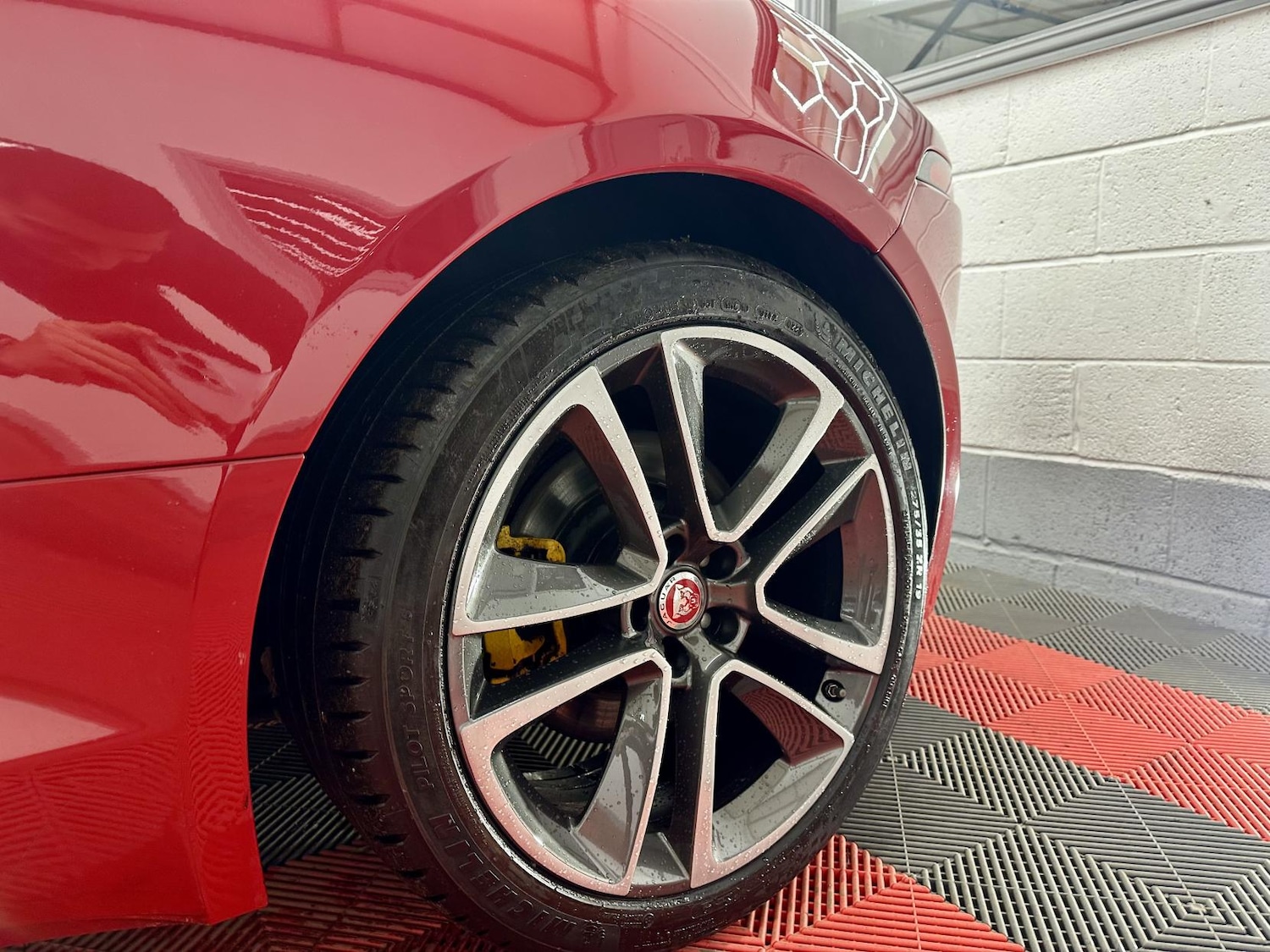 Used Jaguar F-Type 2018 for sale - 76837590: Photo 13