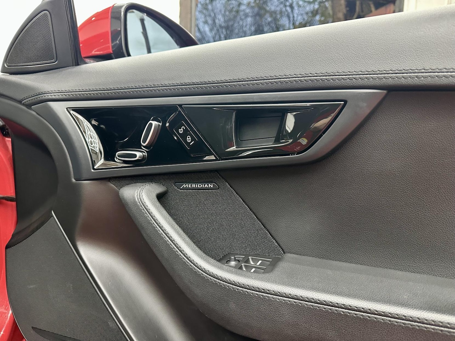 Used Jaguar F-Type 2018 for sale - 76837590: Photo 22