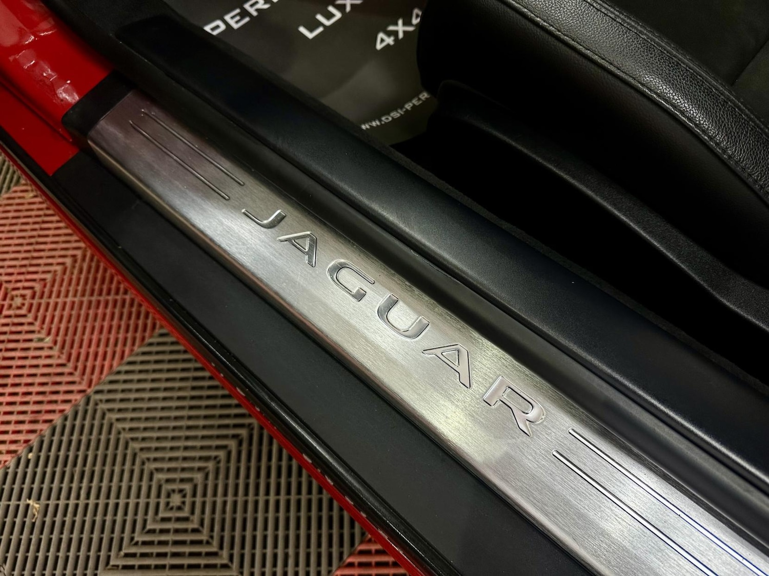 Used Jaguar F-Type 2018 for sale - 76837590: Photo 24