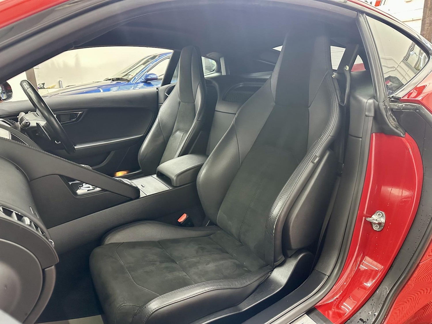 Used Jaguar F-Type 2018 for sale - 76837590: Photo 27