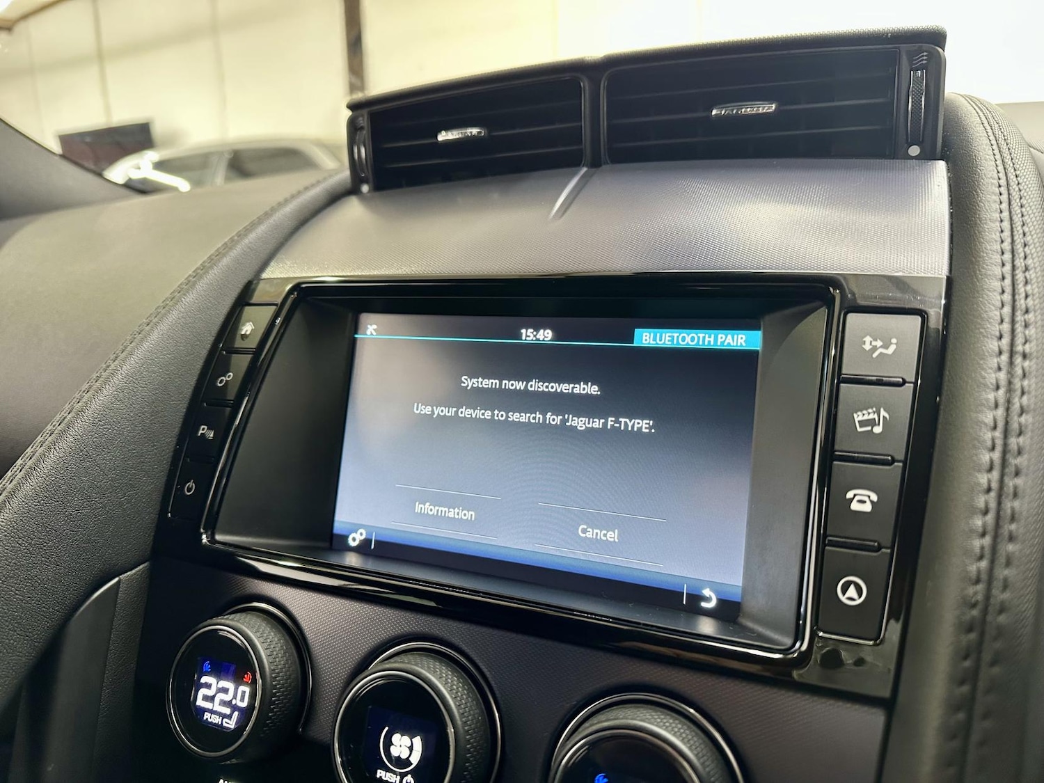 Used Jaguar F-Type 2018 for sale - 76837590: Photo 32