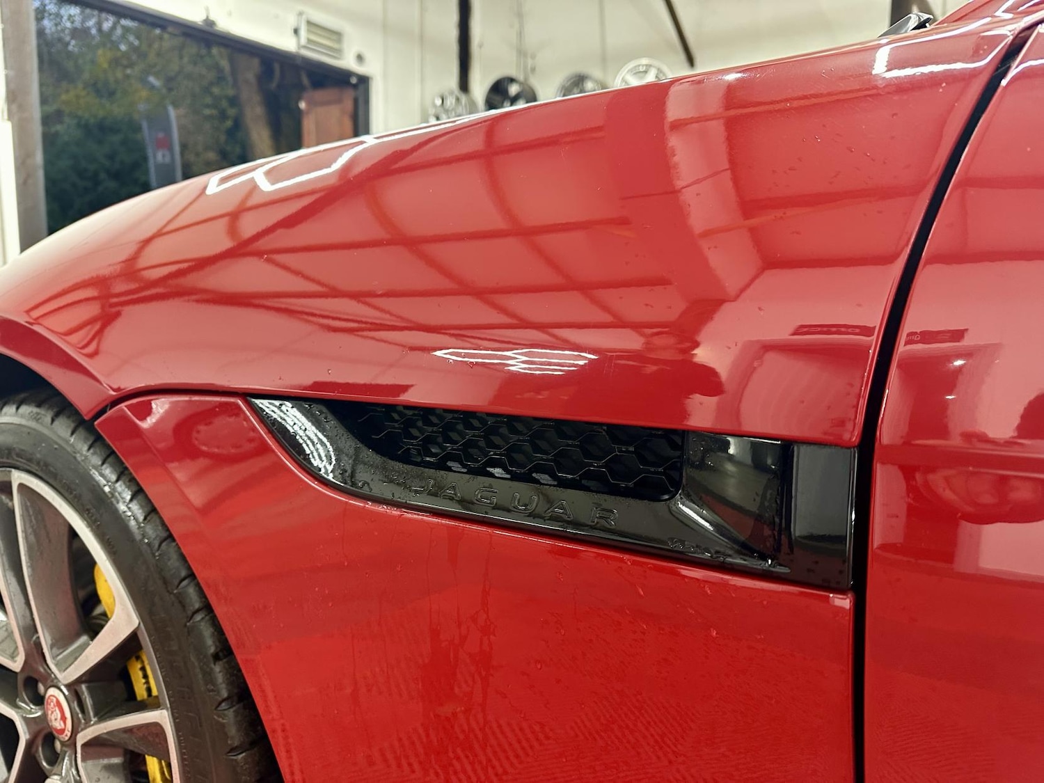 Used Jaguar F-Type 2018 for sale - 76837590: Photo 5