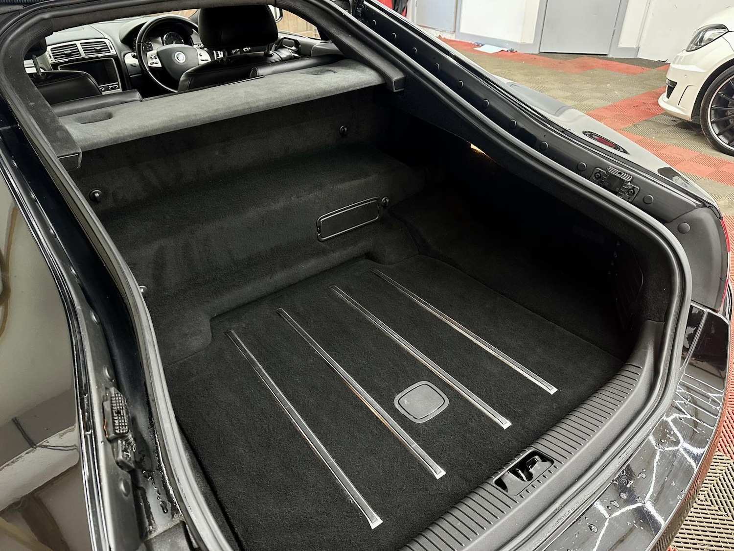 Used Jaguar XK 2010 for sale - 77669450: Photo 14