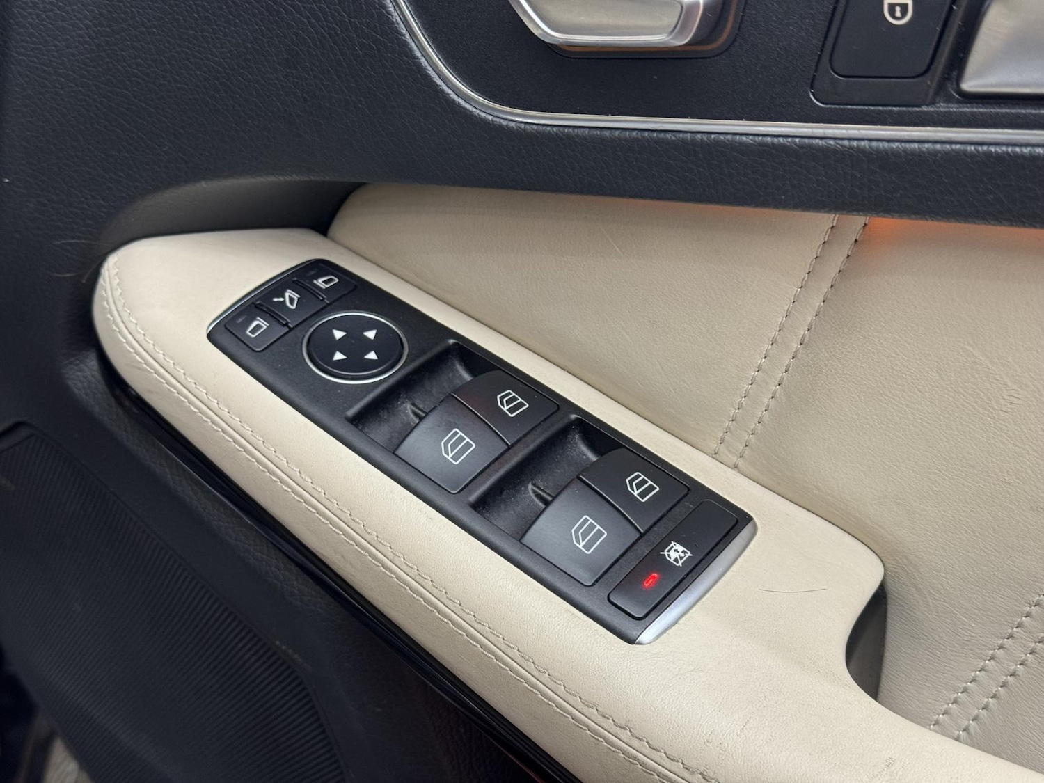 Used Mercedes-Benz E Class 2014 for sale - 77453779: Photo 19