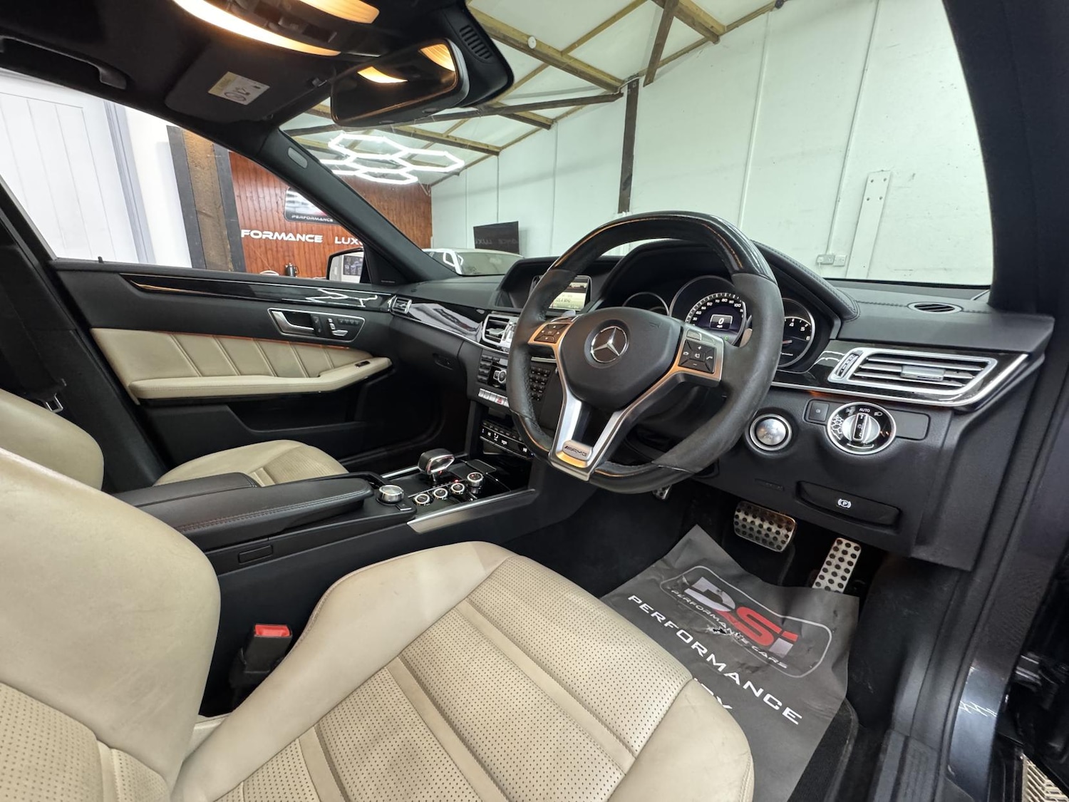 Used Mercedes-Benz E Class 2014 for sale - 77453779: Photo 20