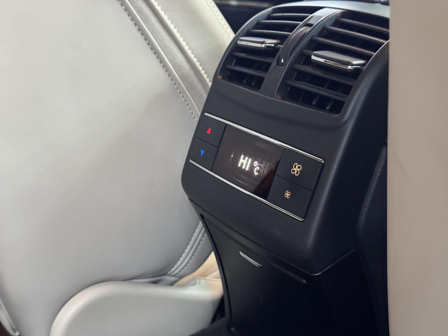 Used Mercedes-Benz E Class 2014 for sale - 77453779: Photo 21