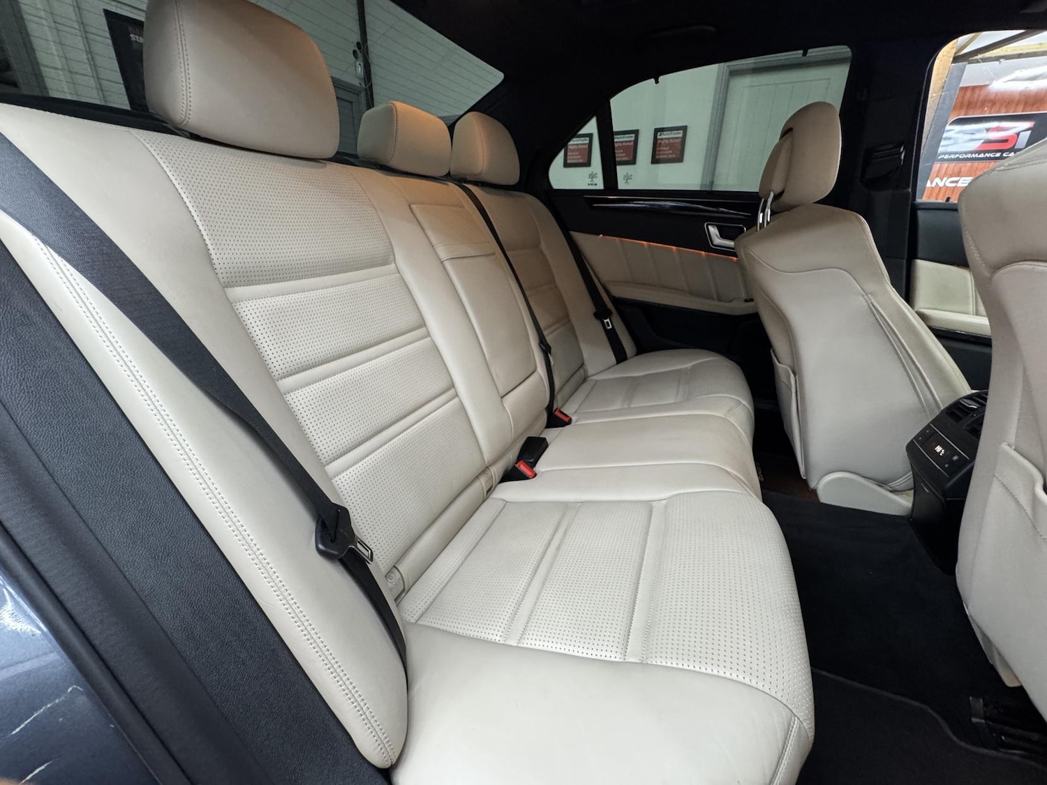 Used Mercedes-Benz E Class 2014 for sale - 77453779: Photo 22