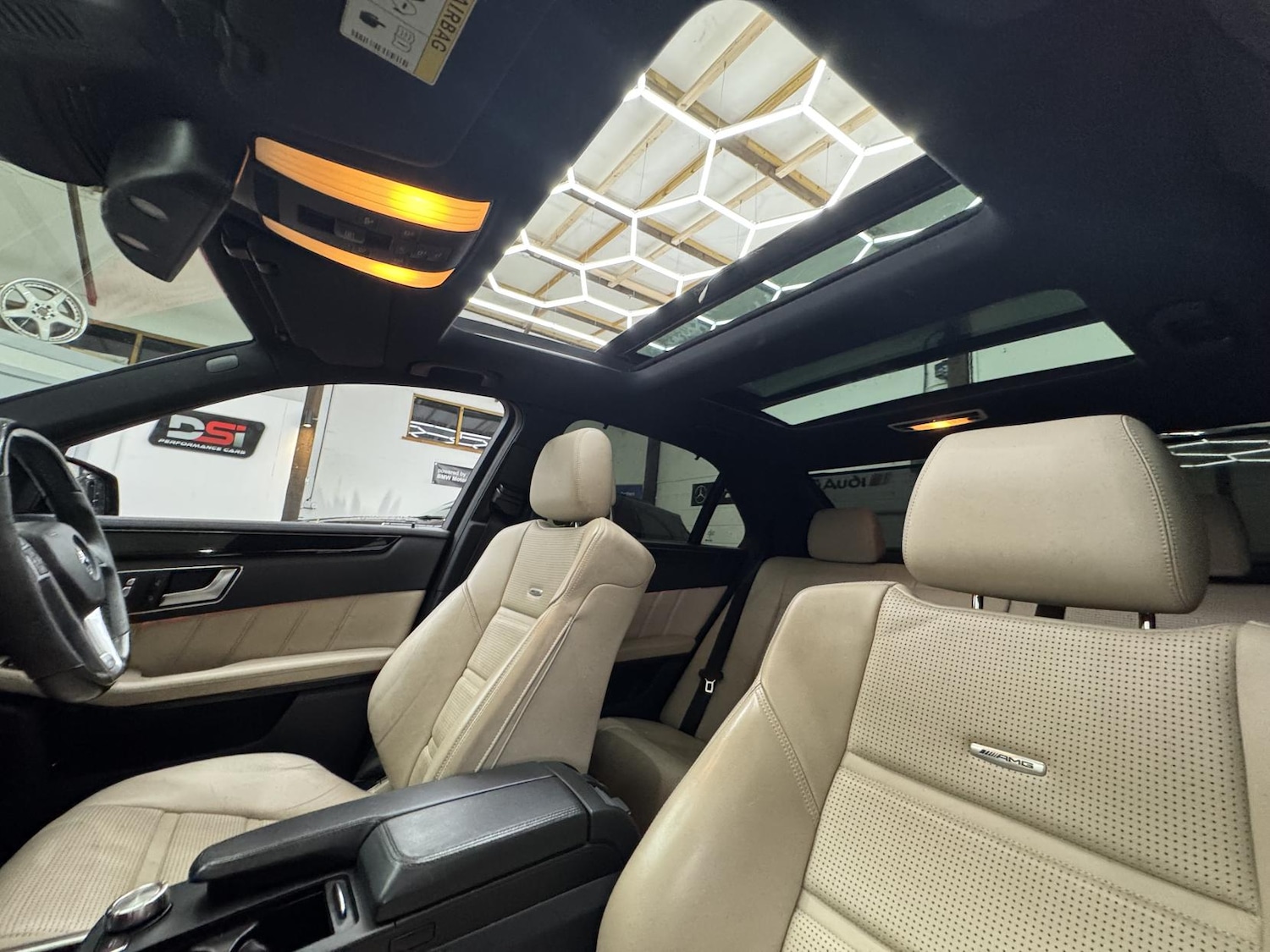 Used Mercedes-Benz E Class 2014 for sale - 77453779: Photo 31