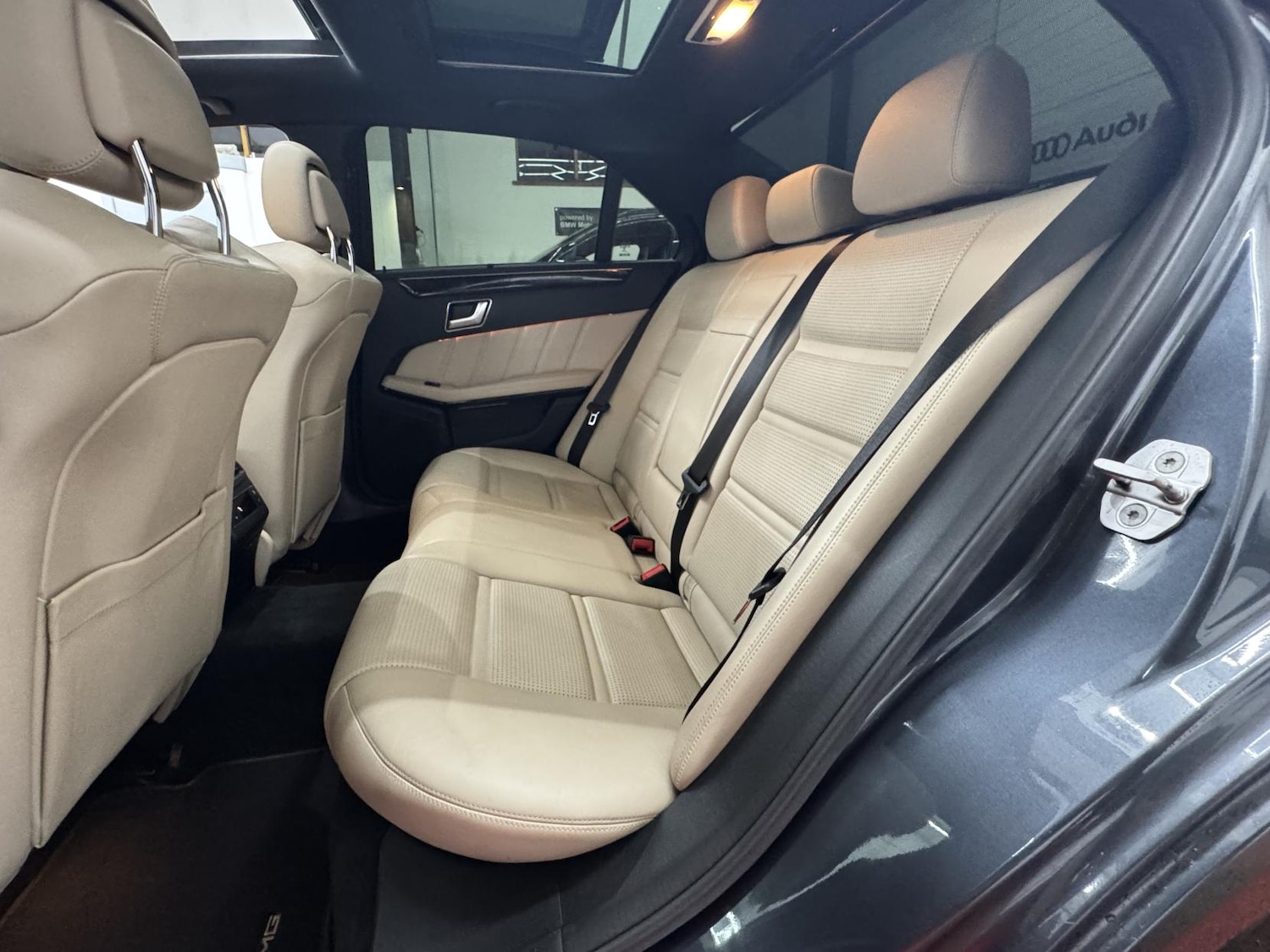 Used Mercedes-Benz E Class 2014 for sale - 77453779: Photo 36