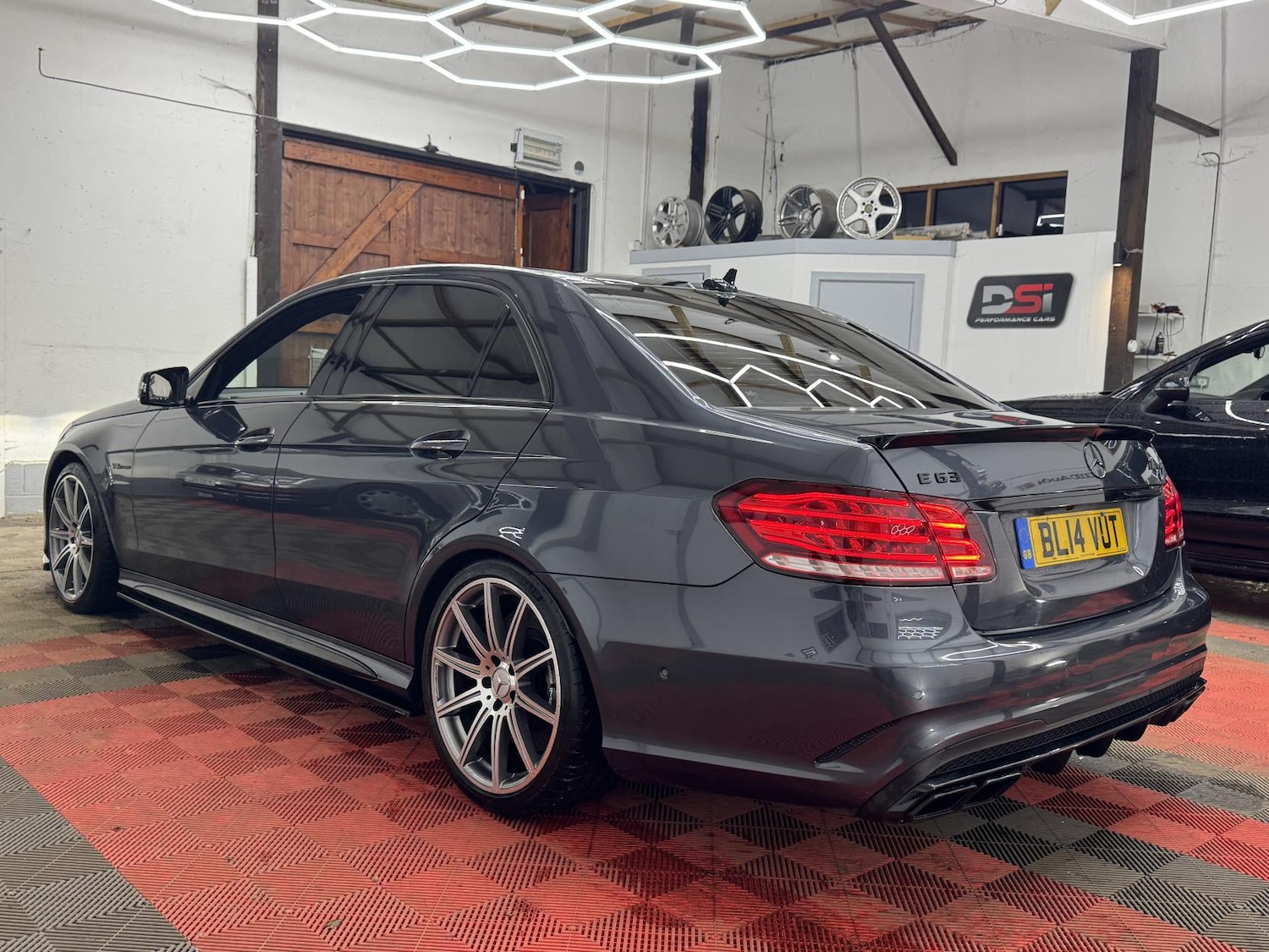 Used Mercedes-Benz E Class 2014 for sale - 77453779: Photo 6