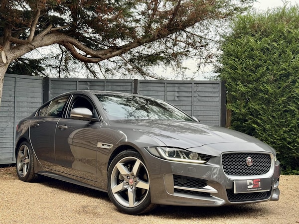 Used Jaguar XE 2015 for sale - 76273138: Photo 1