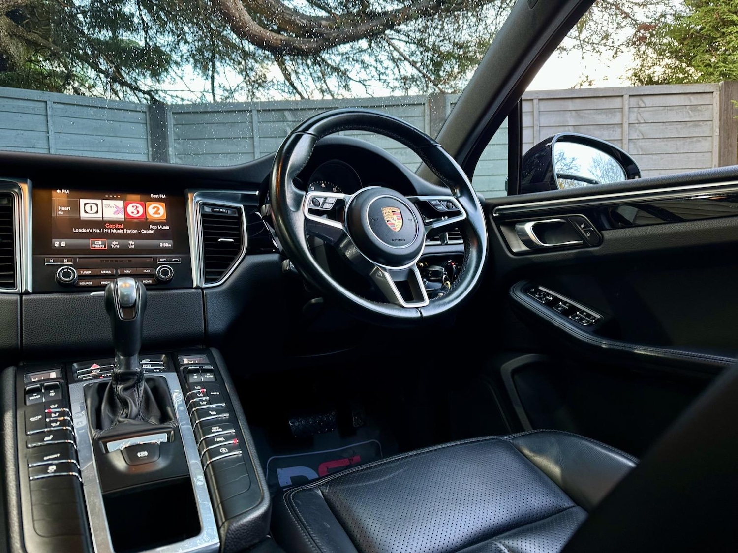 Used Porsche Macan 2017 for sale - 76782140: Photo 24