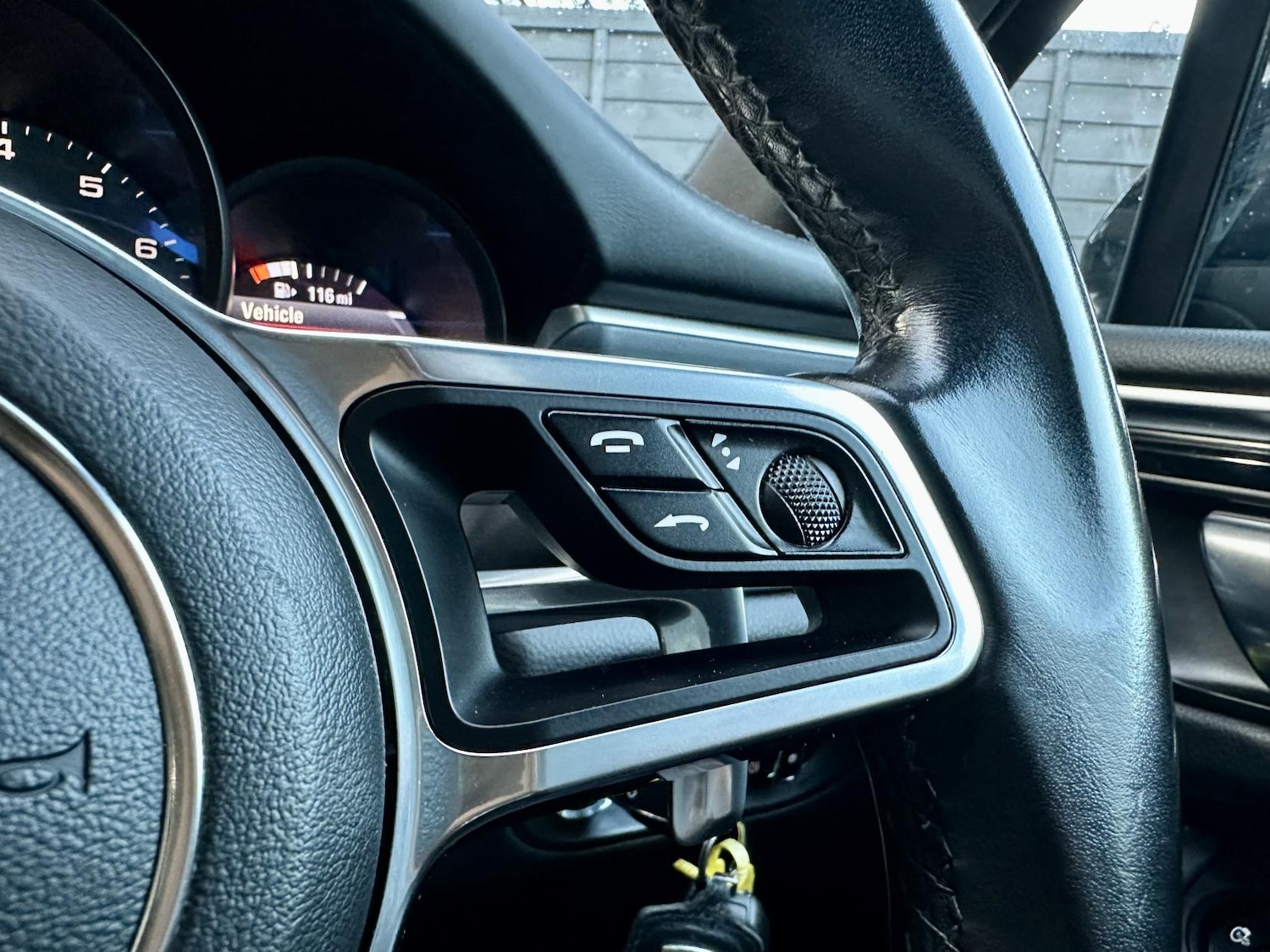 Used Porsche Macan 2017 for sale - 76782140: Photo 40