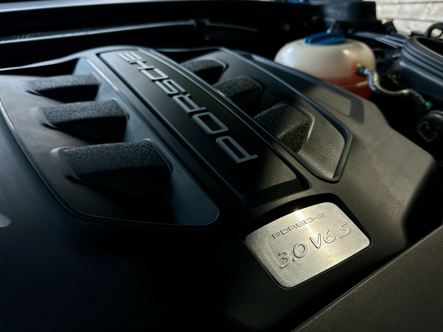 Used Porsche Macan 2017 for sale - 76782140: Photo 41