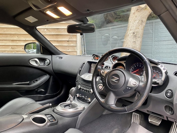 Used Nissan 370 Z 2011 for sale - 76279208: Photo 17