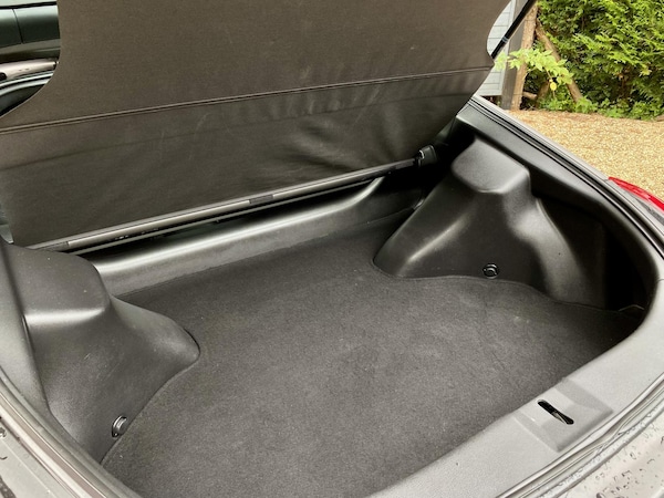 Used Nissan 370 Z 2011 for sale - 76279208: Photo 21