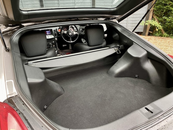 Used Nissan 370 Z 2011 for sale - 76279208: Photo 26