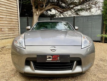 Used Nissan 370 Z 2011 for sale - 76279208: Photo 2