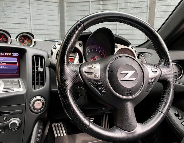Used Nissan 370 Z 2011 for sale - 76279208: Photo 32