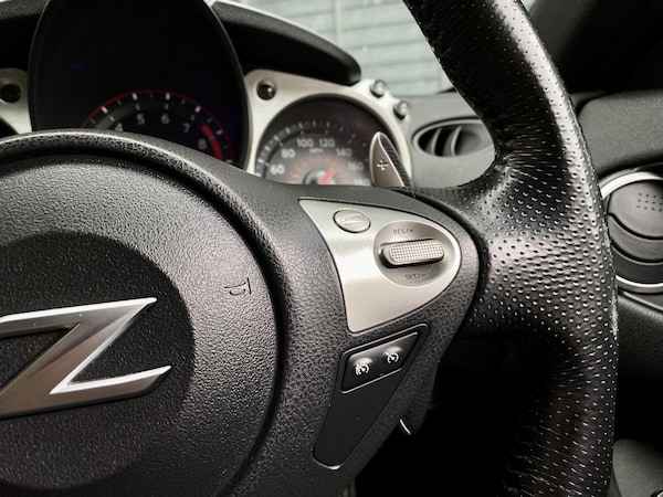 Used Nissan 370 Z 2011 for sale - 76279208: Photo 33