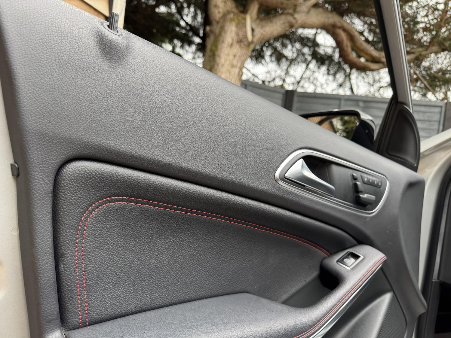 Used Mercedes-Benz A-Class 2014 for sale - 76452693: Photo 32