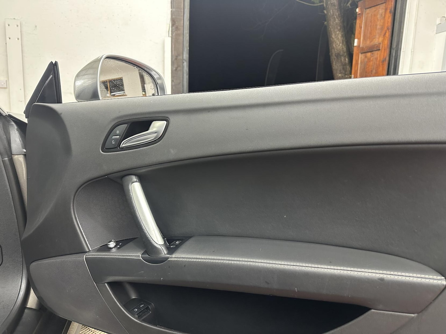 Used Audi TTS 2011 for sale - 77201704: Photo 22