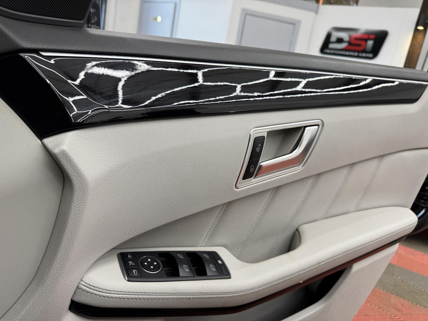 Used Mercedes-Benz E Class 2014 for sale - 77938612: Photo 18