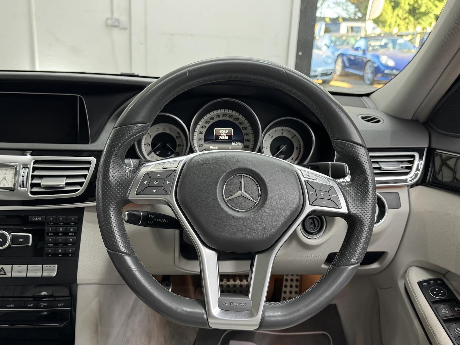 Used Mercedes-Benz E Class 2014 for sale - 77938612: Photo 21
