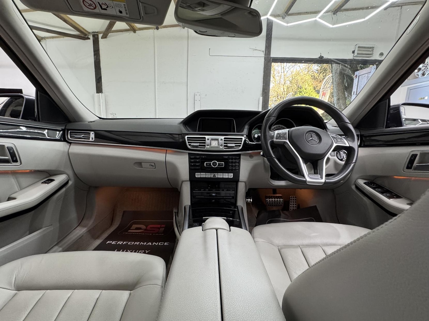 Used Mercedes-Benz E Class 2014 for sale - 77938612: Photo 22