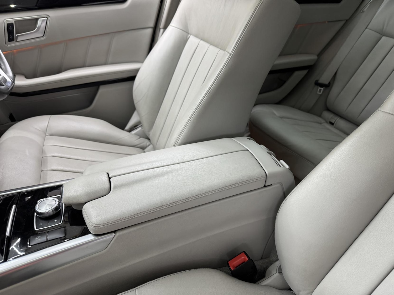 Used Mercedes-Benz E Class 2014 for sale - 77938612: Photo 27