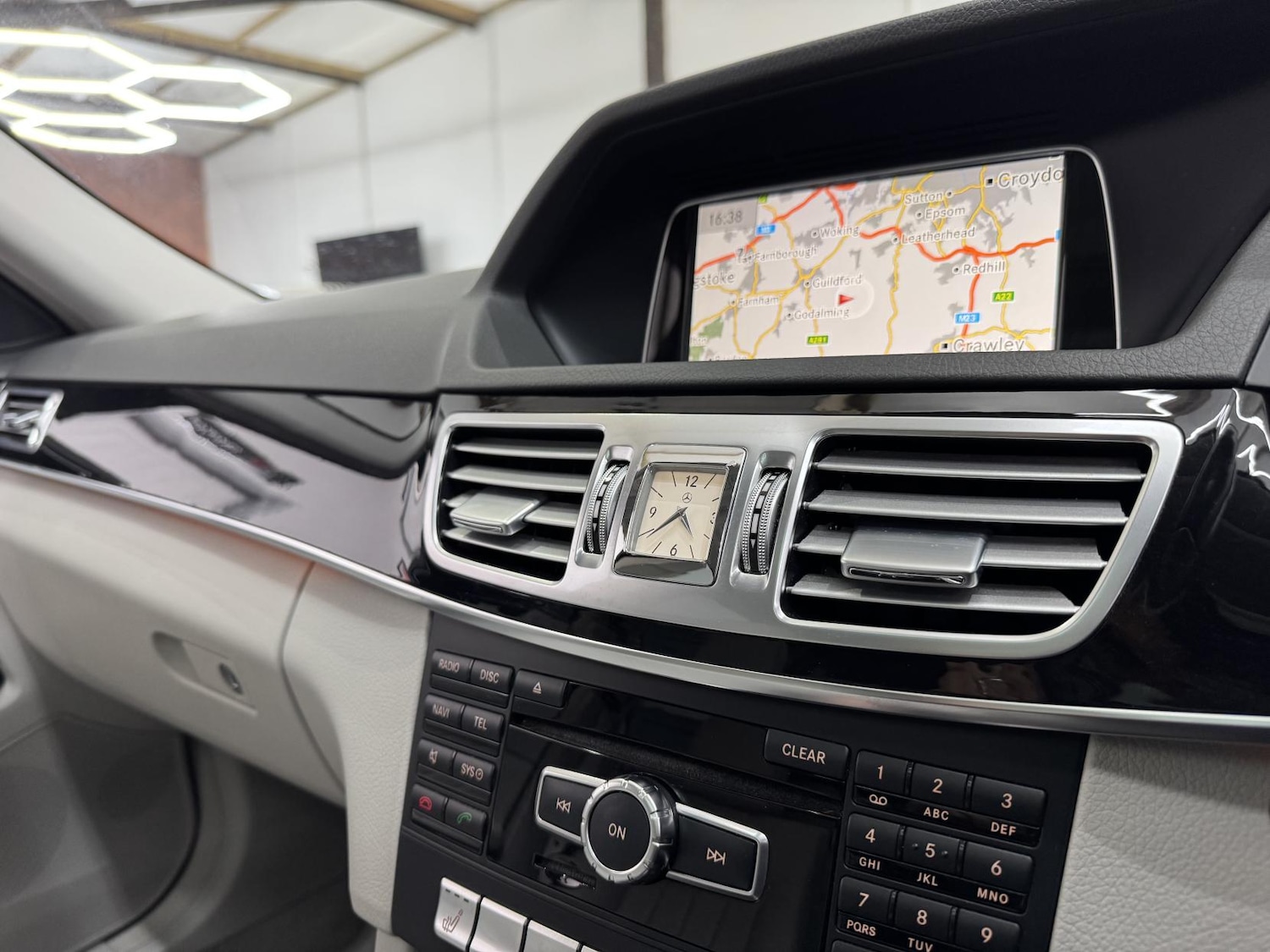 Used Mercedes-Benz E Class 2014 for sale - 77938612: Photo 39