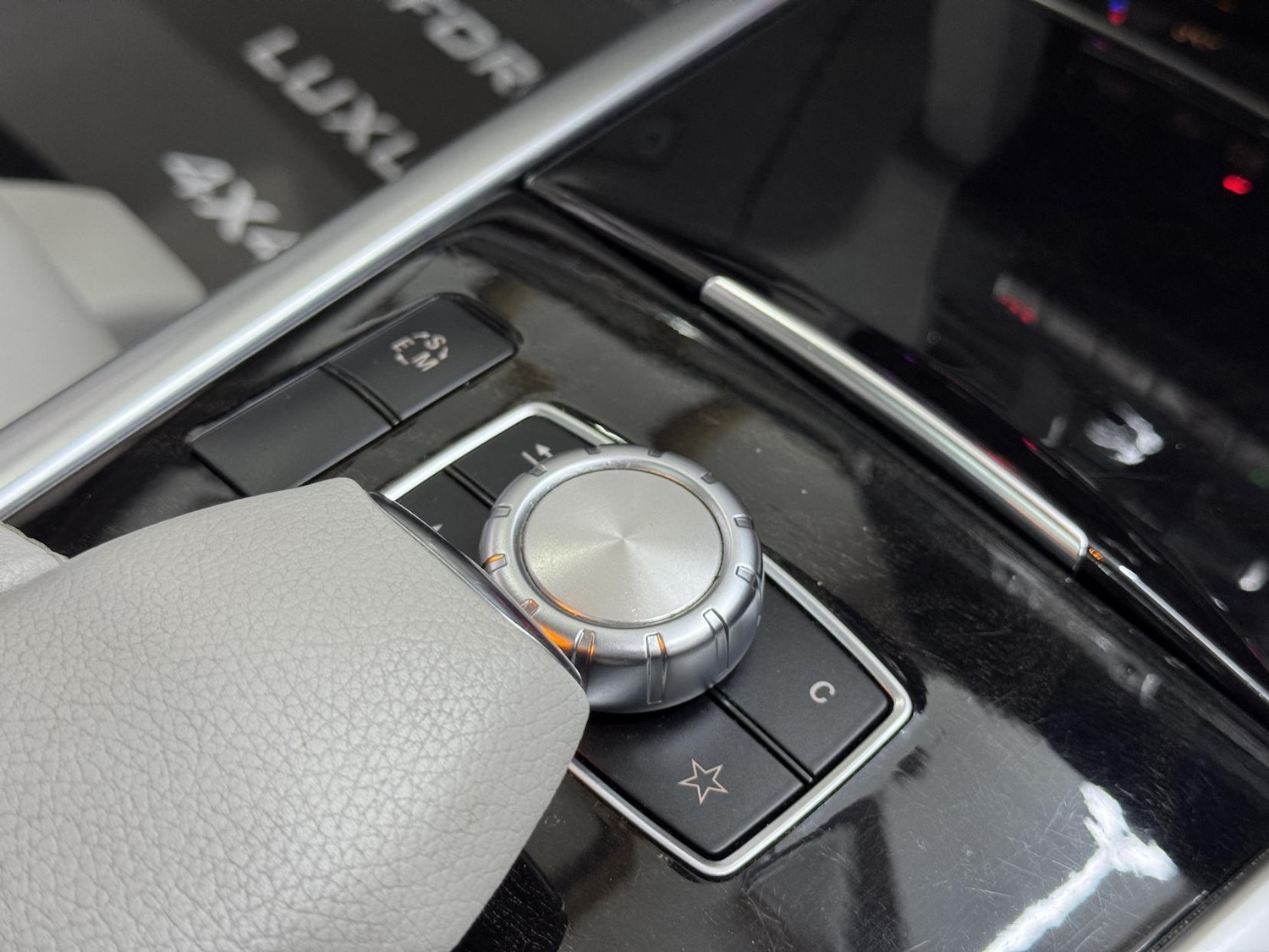 Used Mercedes-Benz E Class 2014 for sale - 77938612: Photo 45