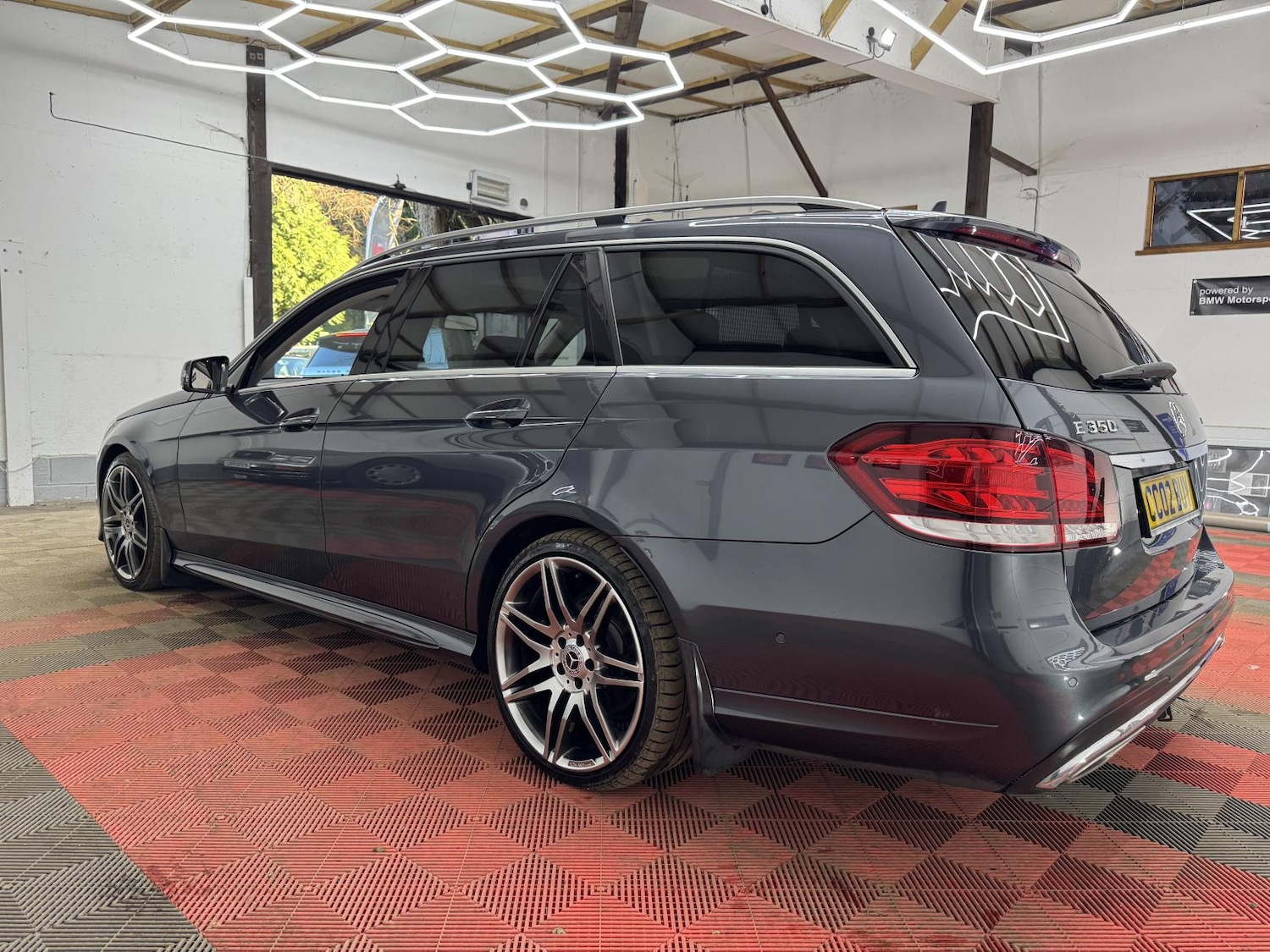 Used Mercedes-Benz E Class 2014 for sale - 77938612: Photo 8