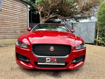 Used Jaguar XE 2017 for sale - 75941002: Photo
